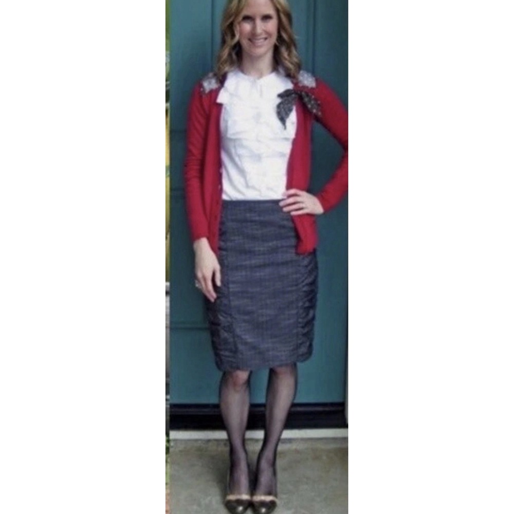 Cartonnier Anthropologie Women's Ruched Pencil Skirt Size 6 Knee Length Career